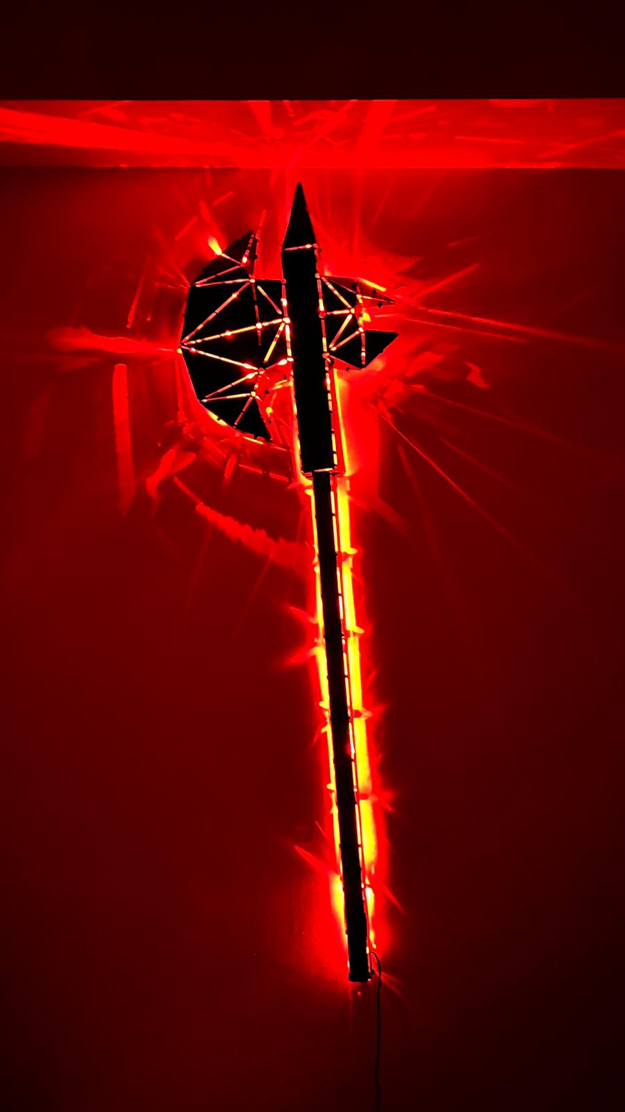 3D Metal Geometrik El Yapımı Balta Heykeli | ByLamp