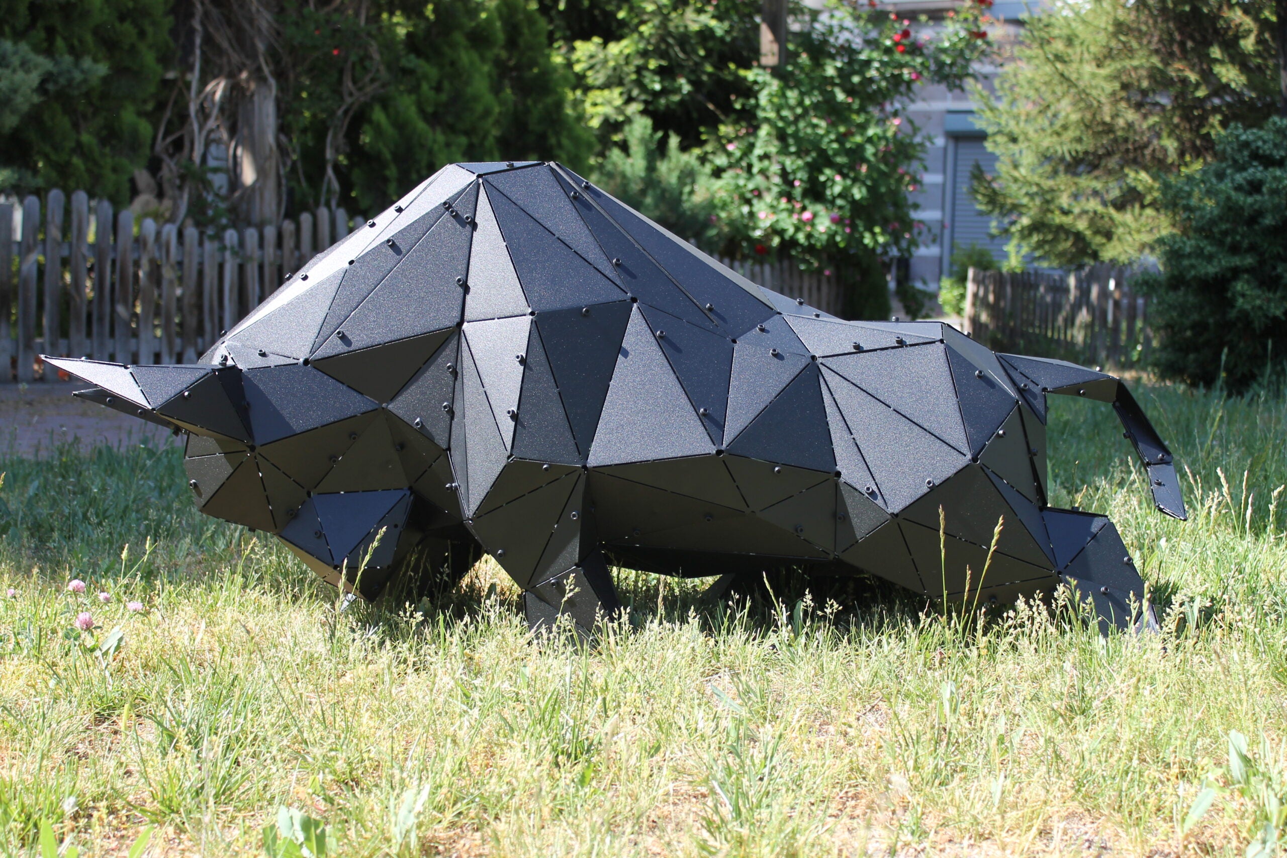 3D Metal Geometrik El Yapımı Boğa Heykeli | ByLamp