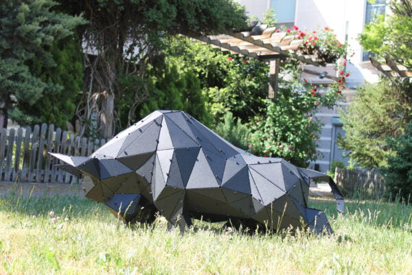 3D Metal Geometrik El Yapımı Boğa Heykeli | ByLamp