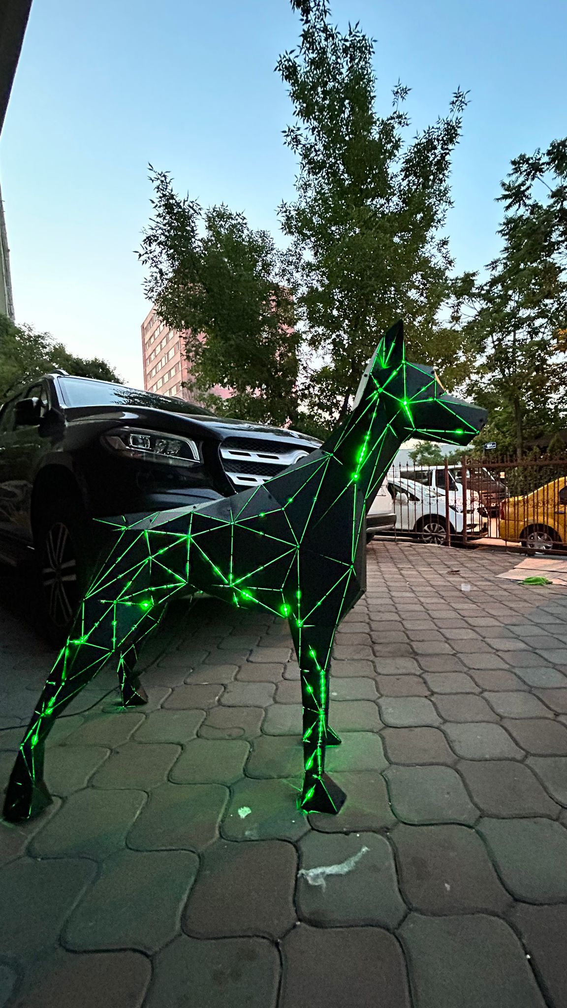 3D Metal Geometrik El Yapımı Doberman Heykeli | ByLamp