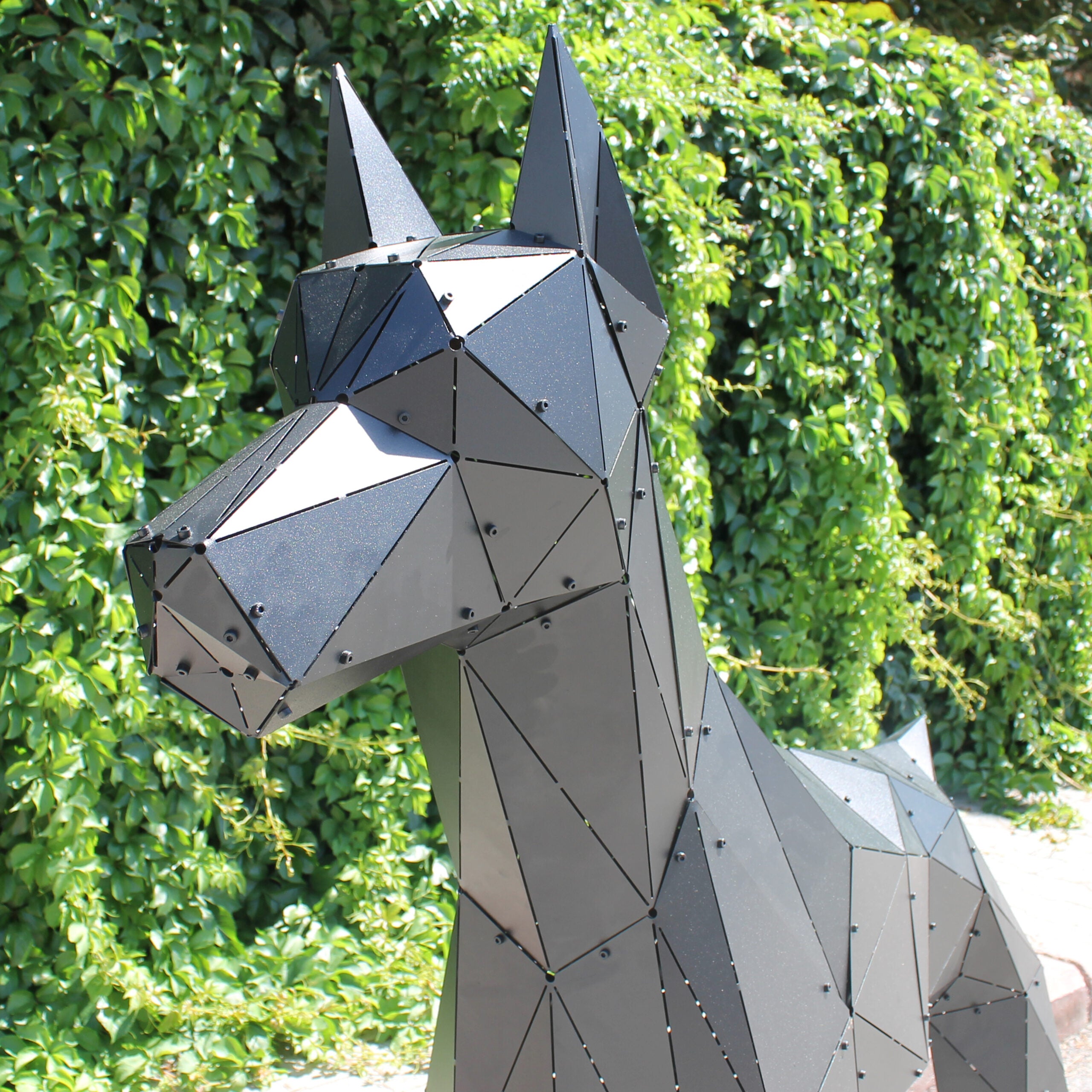 3D Metal Geometrik El Yapımı Doberman Heykeli | ByLamp