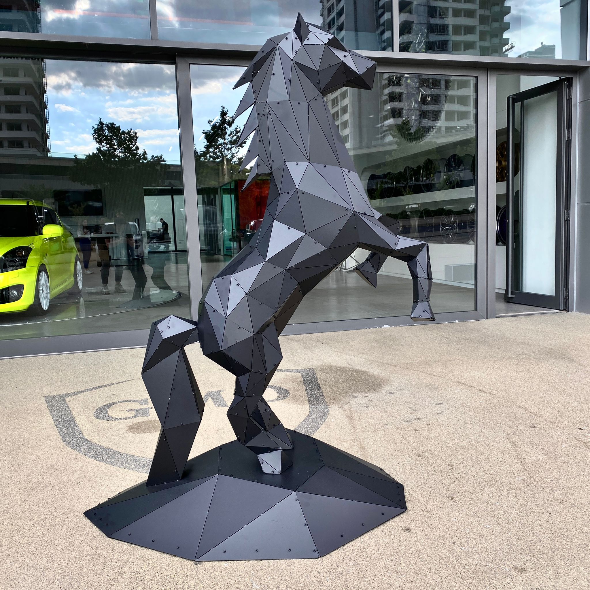 3D Metal Geometrik El Yapımı Ferrari Heykeli | ByLamp