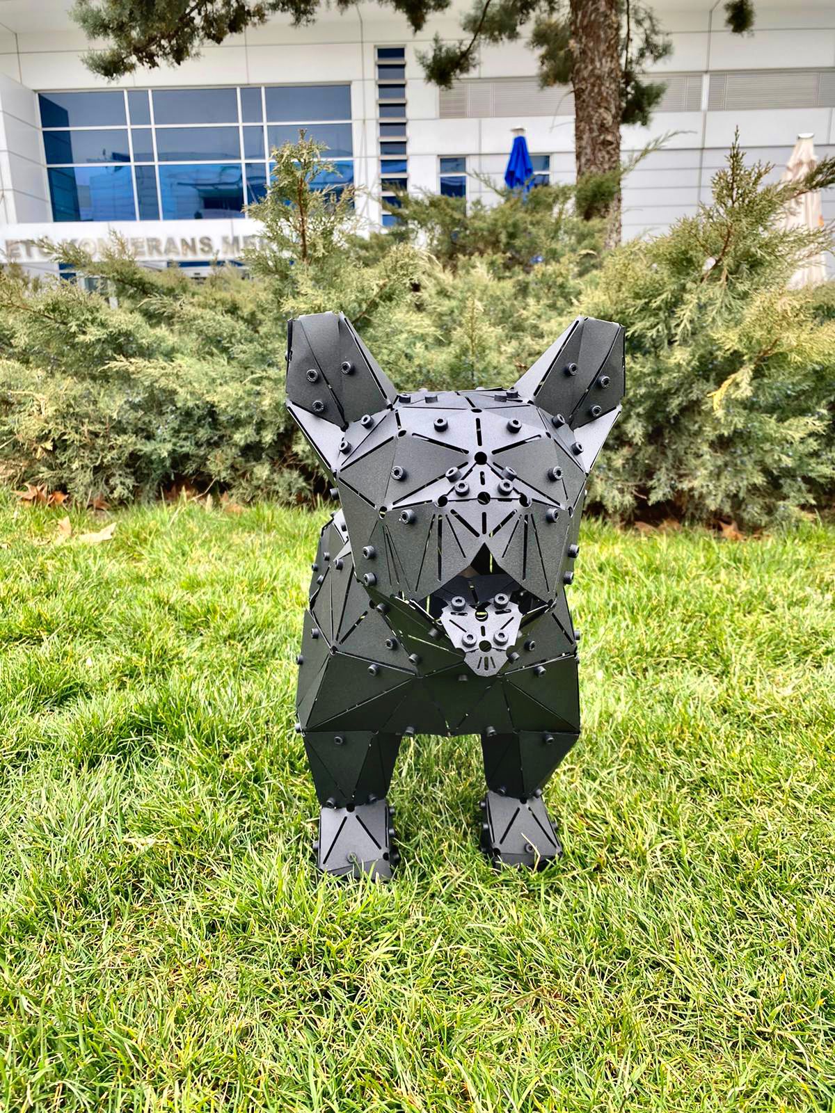 3D Metal Geometrik El Yapımı French Bulldog Heykeli | ByLamp