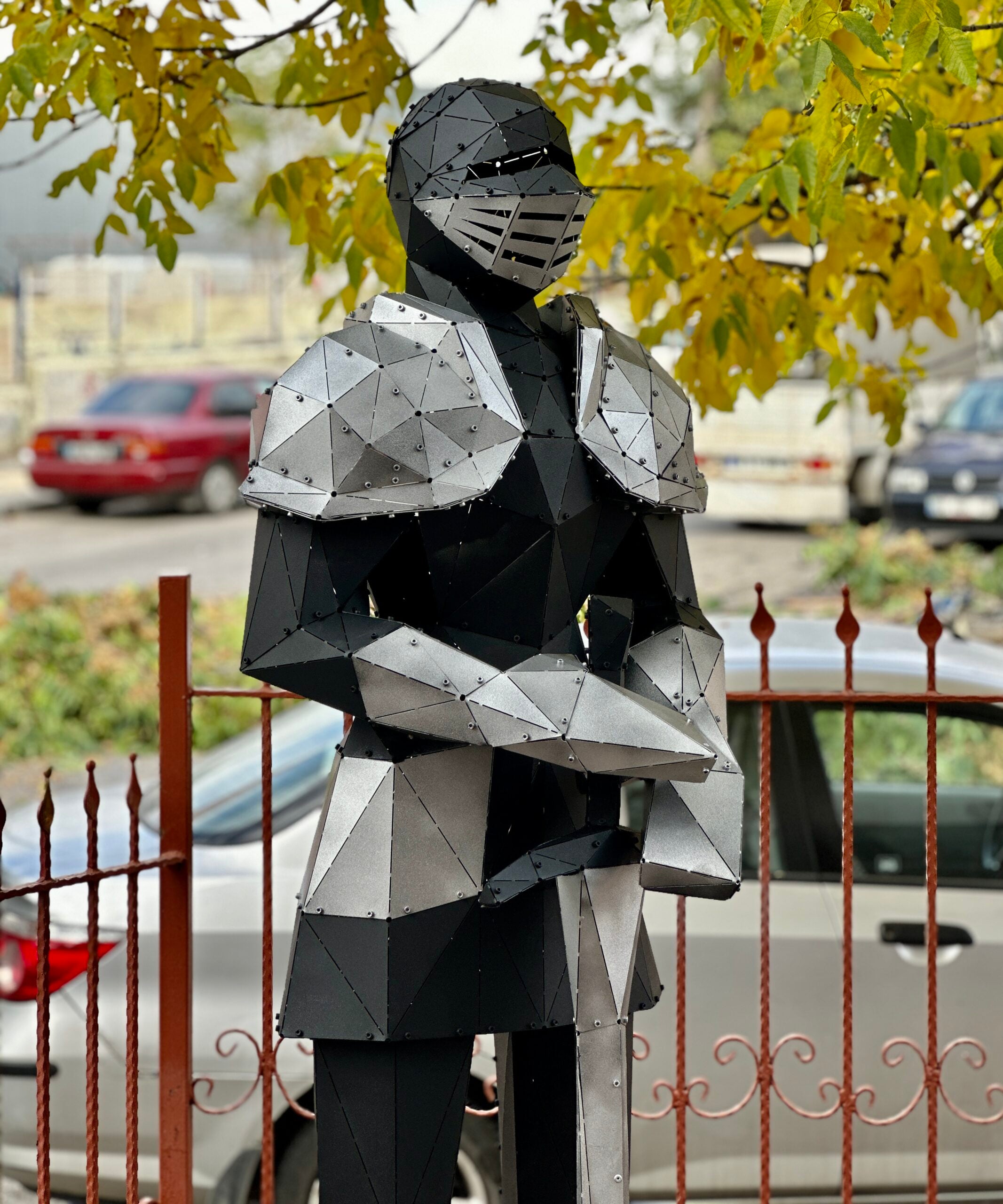 3D Metal Geometrik El Yapımı Knight Heykeli | ByLamp