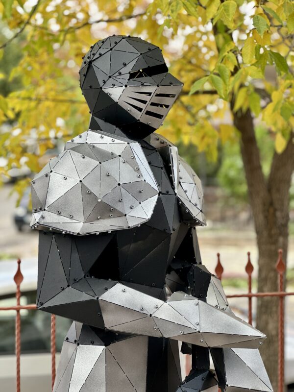 3D Metal Geometrik El Yapımı Knight Heykeli | ByLamp