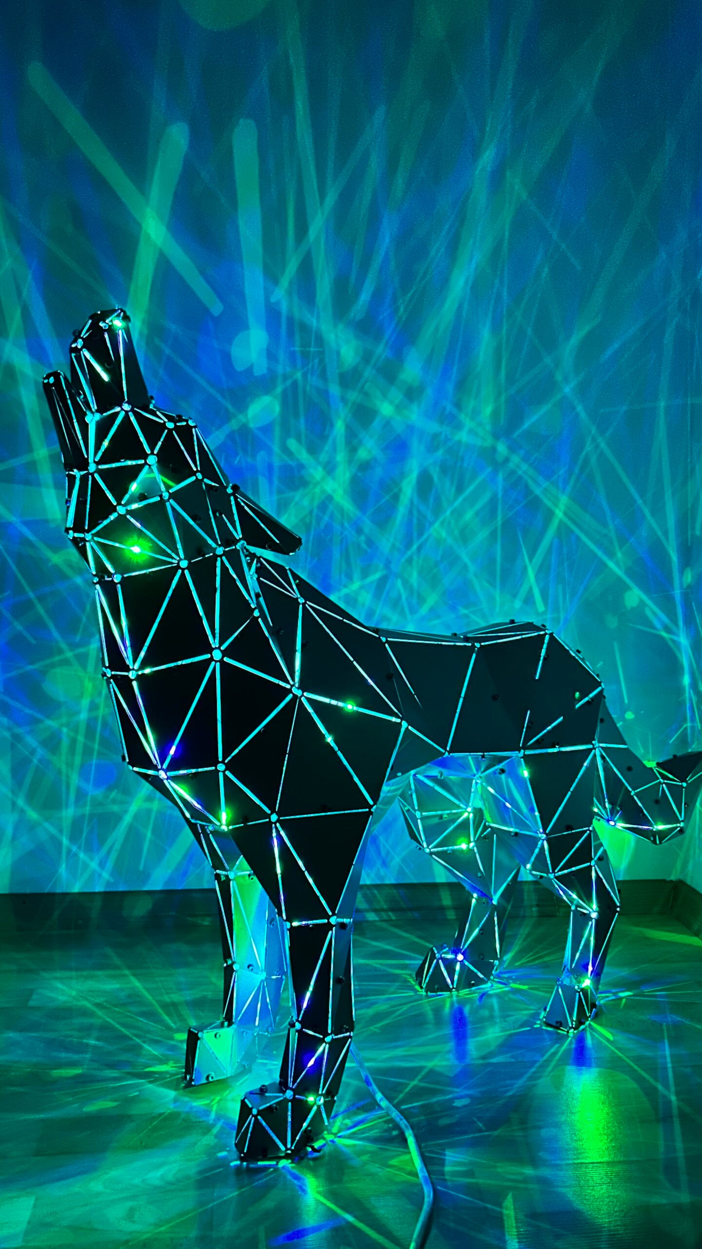 3D Metal Geometrik El Yapımı Kurt Heykeli | ByLamp