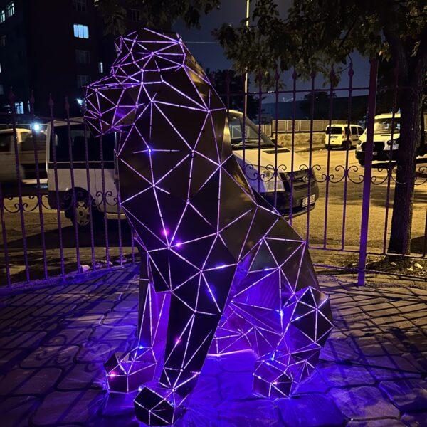 3D Metal Geometrik El Yapımı Leon Heykeli | ByLamp