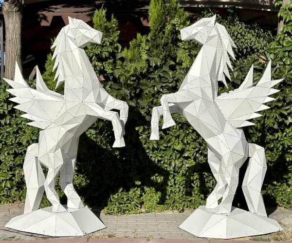 3D Metal Geometrik El Yapımı Pegasus Heykeli | ByLamp