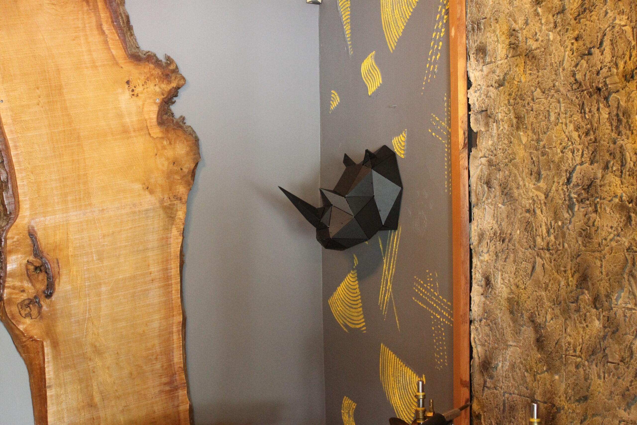 3D Metal Geometrik El Yapımı Rhino Heykeli | ByLamp