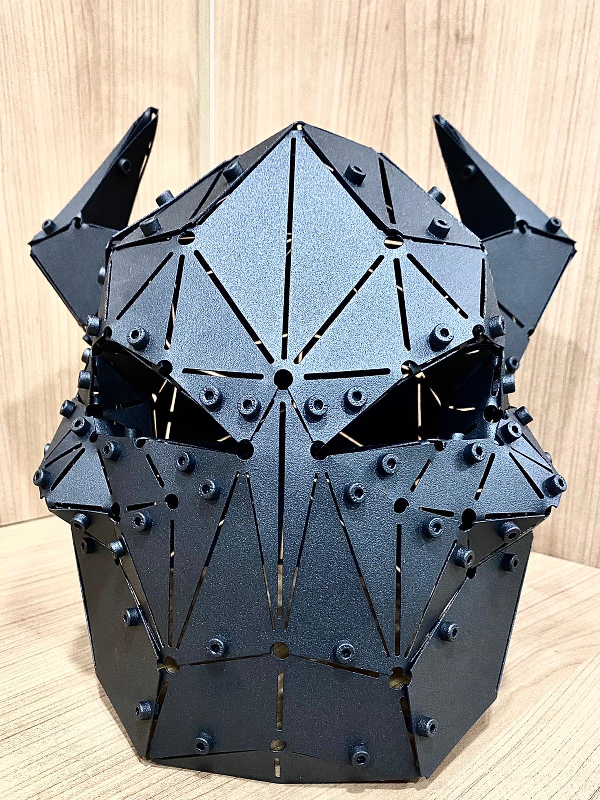 3D Metal Geometrik El Yapımı Skull Helmet Heykeli | ByLamp
