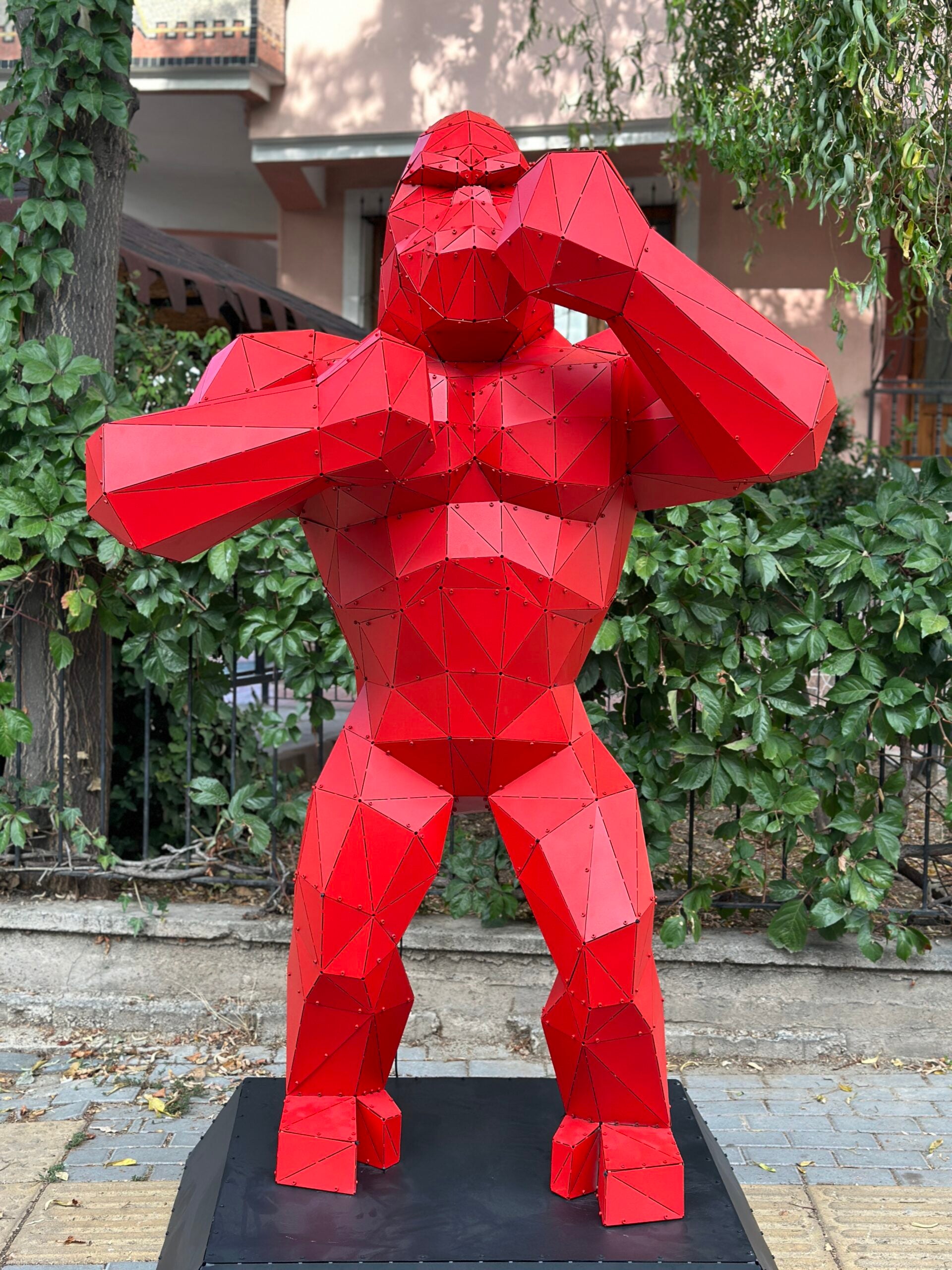 3D Metal Geometrik El Yapımı Standsız Kingkong Heykeli | ByLamp