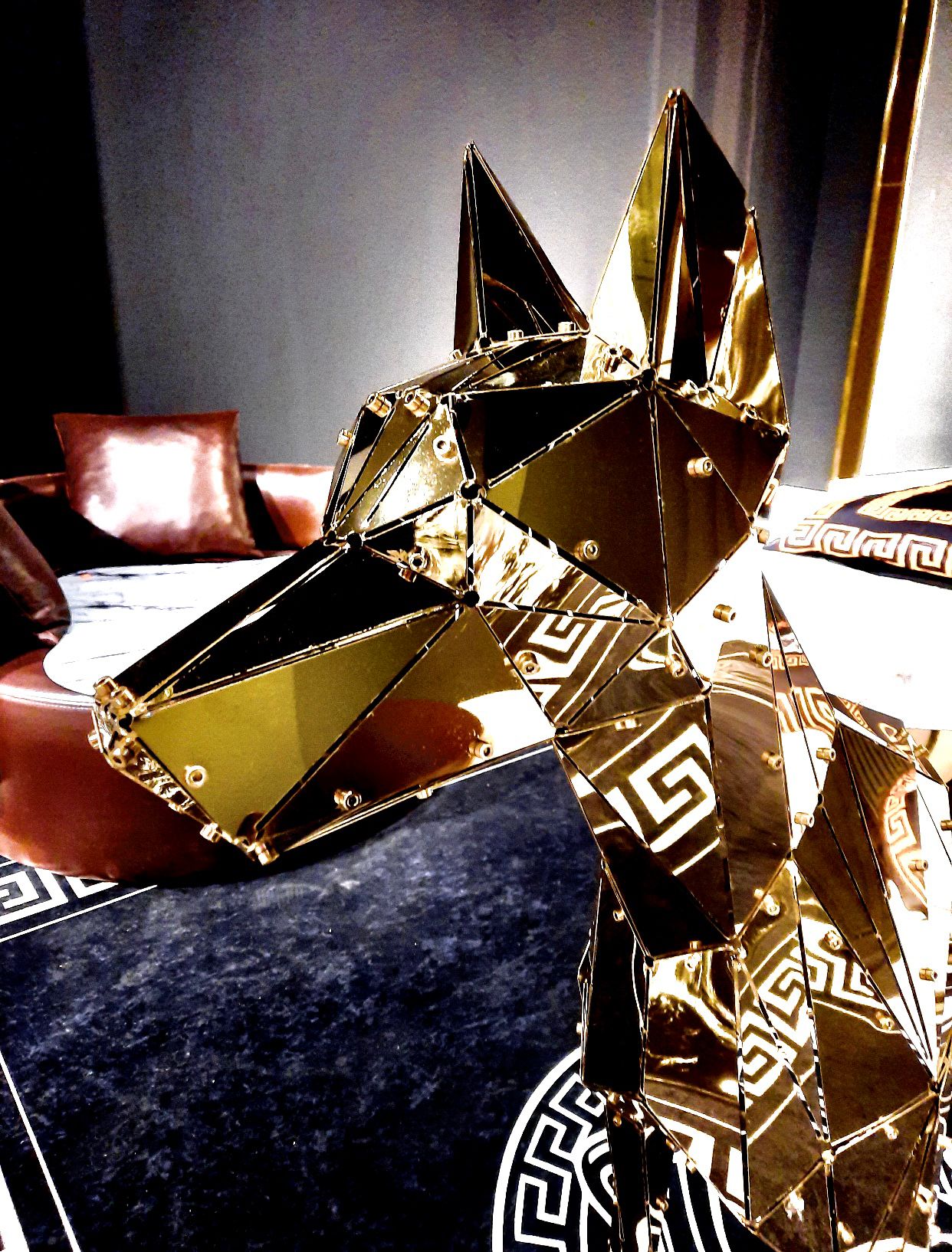 3D Metal Geometrik El Yapımı Titanium Doberman Heykeli | ByLamp