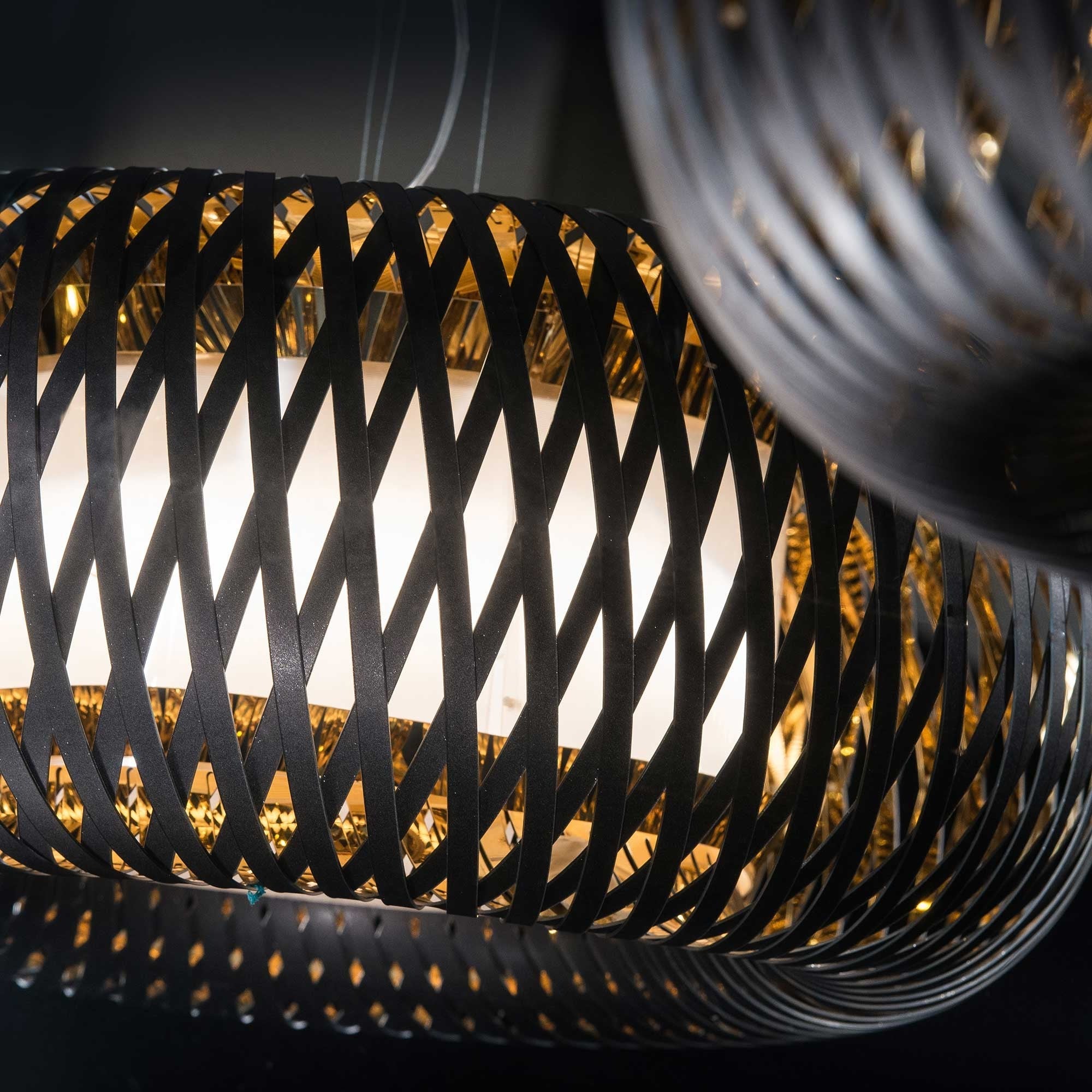 Kalatos Siyah & Altın Tel Sarkıt Aydınlatma | ByLamp