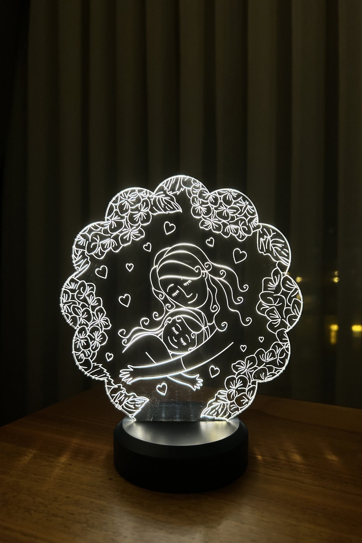 Mother and Daughter Figured Decorative Gift Led Table Lamp | BYLAMP