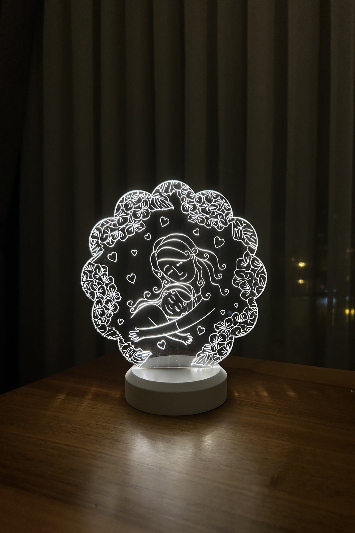 Mother and Daughter Figured Decorative Gift Led Table Lamp | BYLAMP