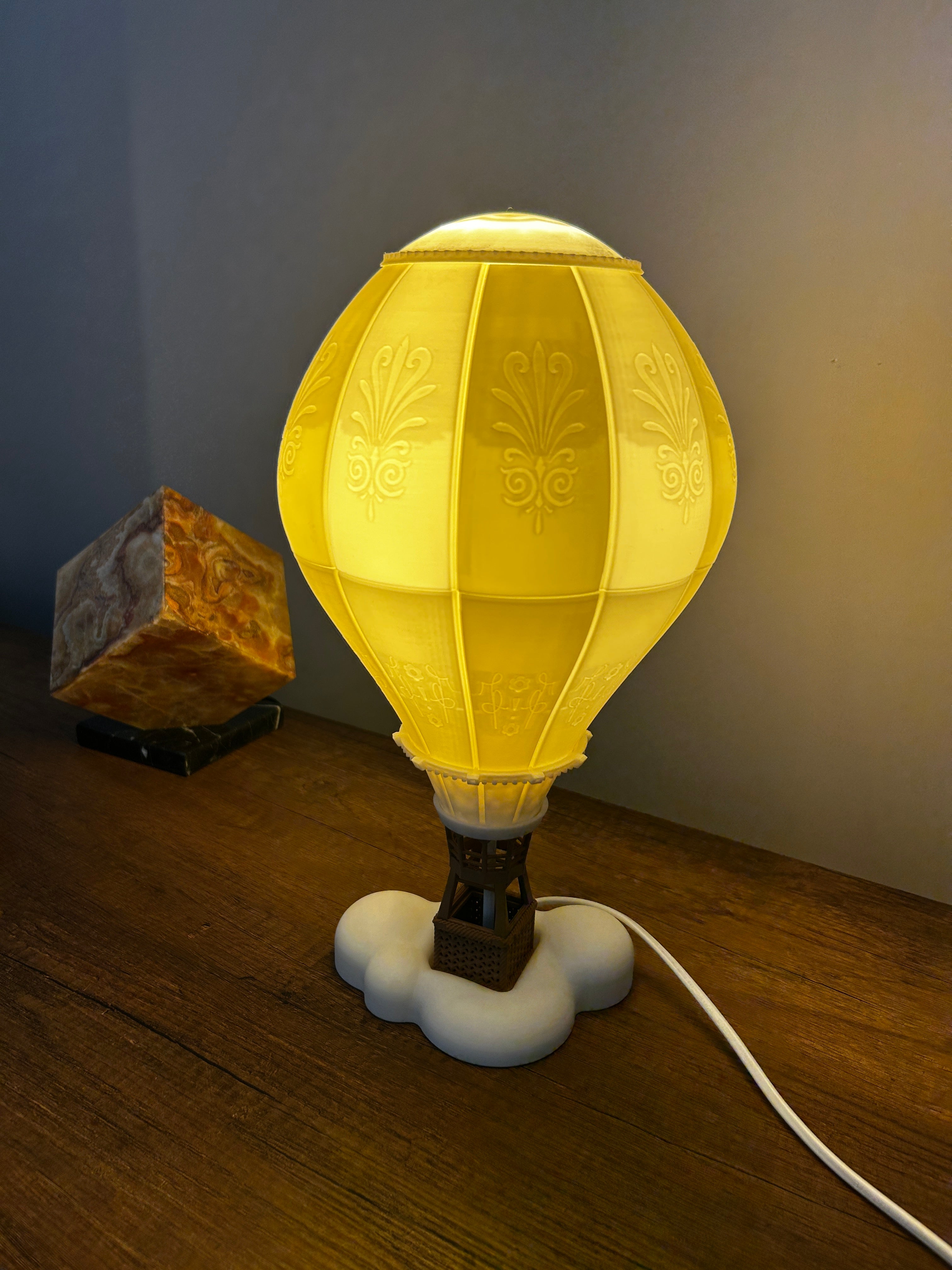 Klasik Desenli Balon Figürlü Masa Lambası | ByLamp