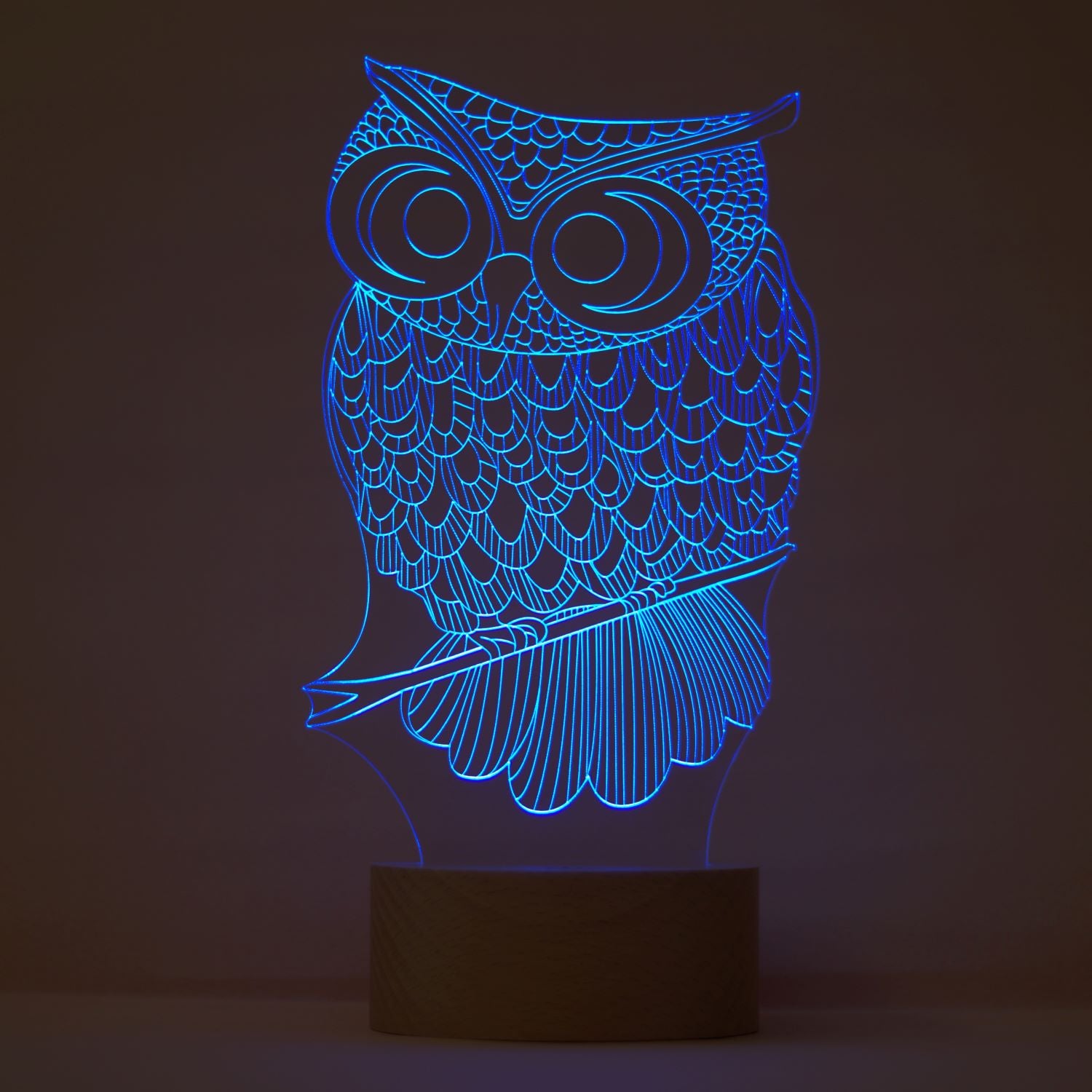 3-D owl table lamp