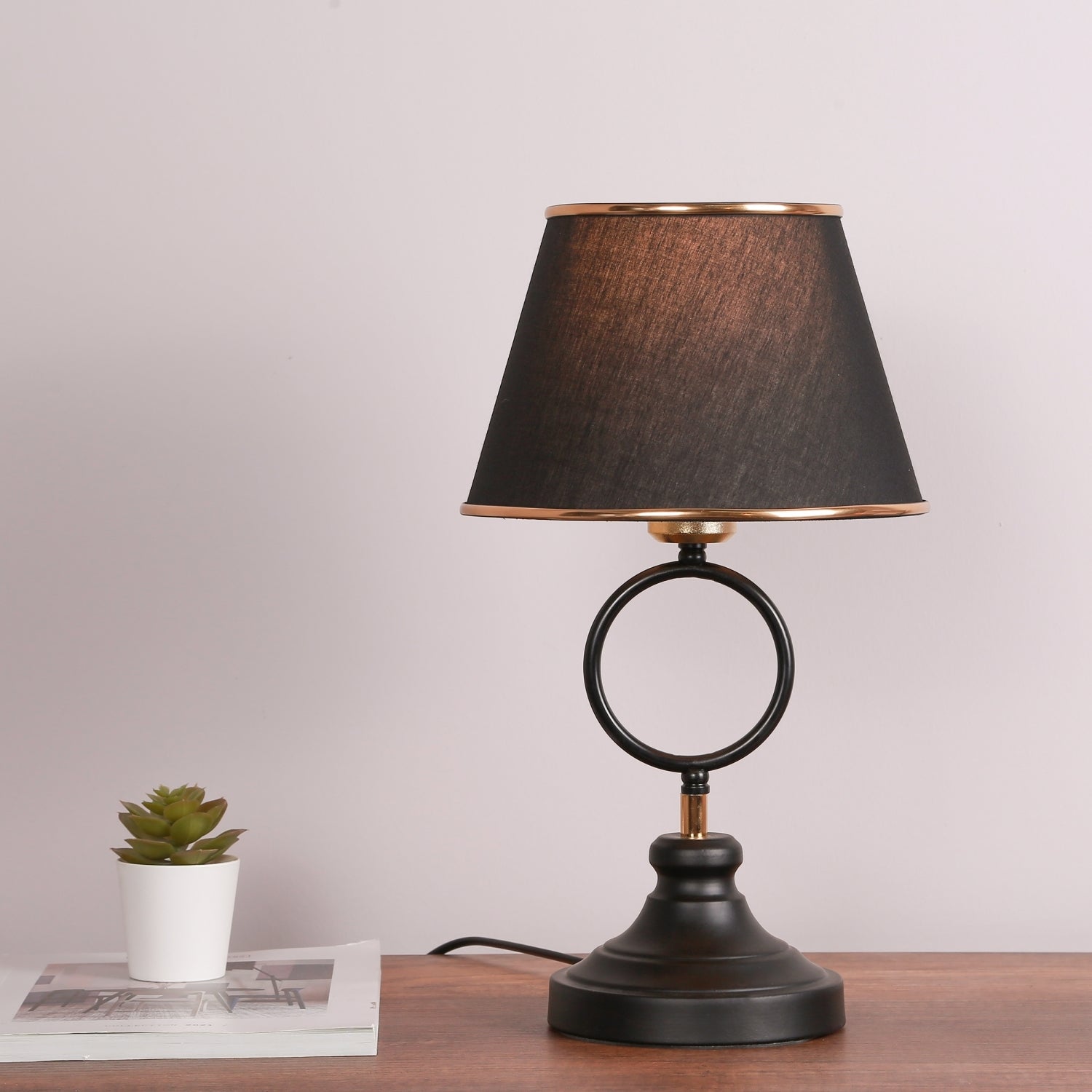 Roni Siyah Metal Abajur Kumaş Başlık Abajur Masa Lambası | ByLamp