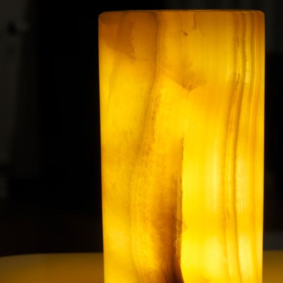 Vertical cylinder led lamp