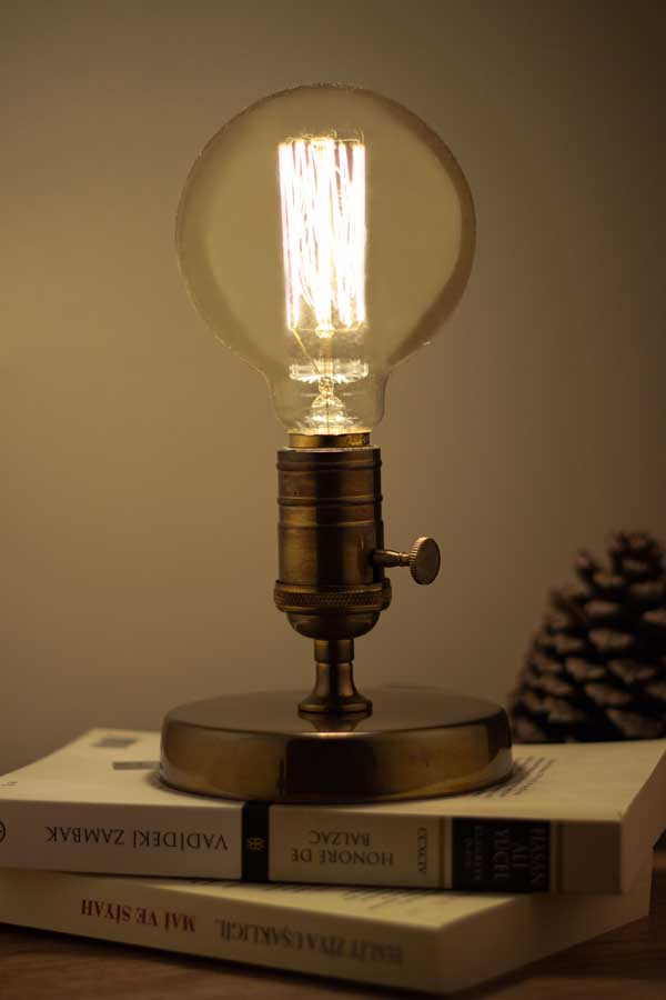 Retro Prinç Masa Lambası