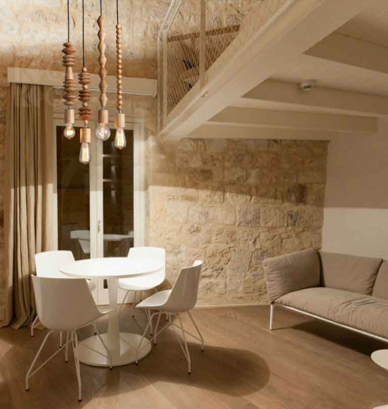 Wooden pendant stalter lighting