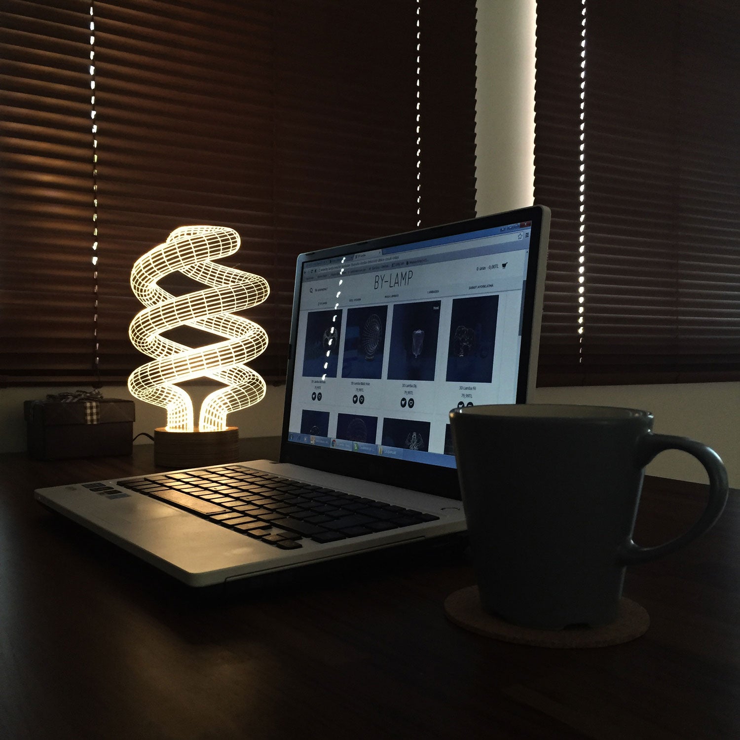 Spiral 3D Table Lamp