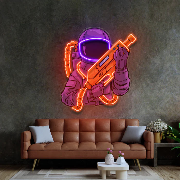 Silahlı Astronot Neon Lamba | ByLamp