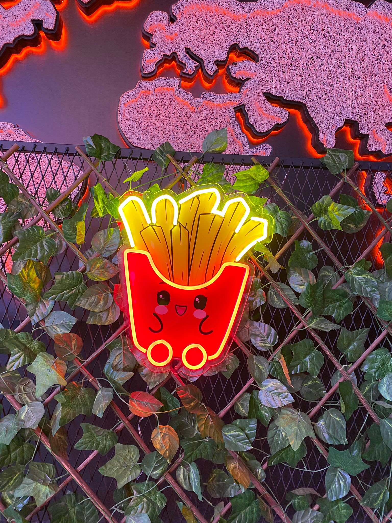 Patates Kızartması Neon Lamba | ByLamp