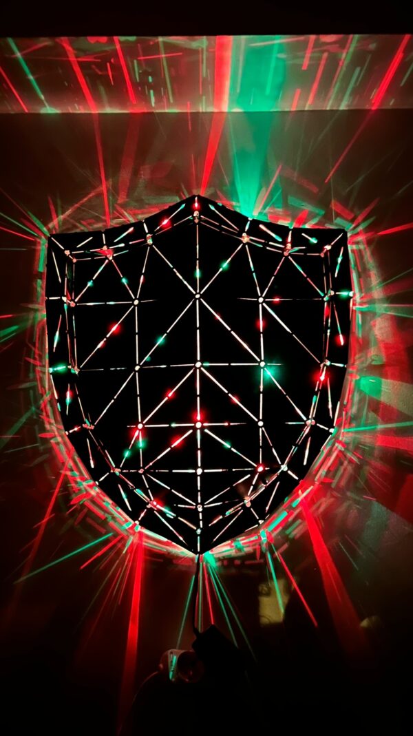 3D Metal Geometrik El Yapımı Kalkan Heykeli | ByLamp