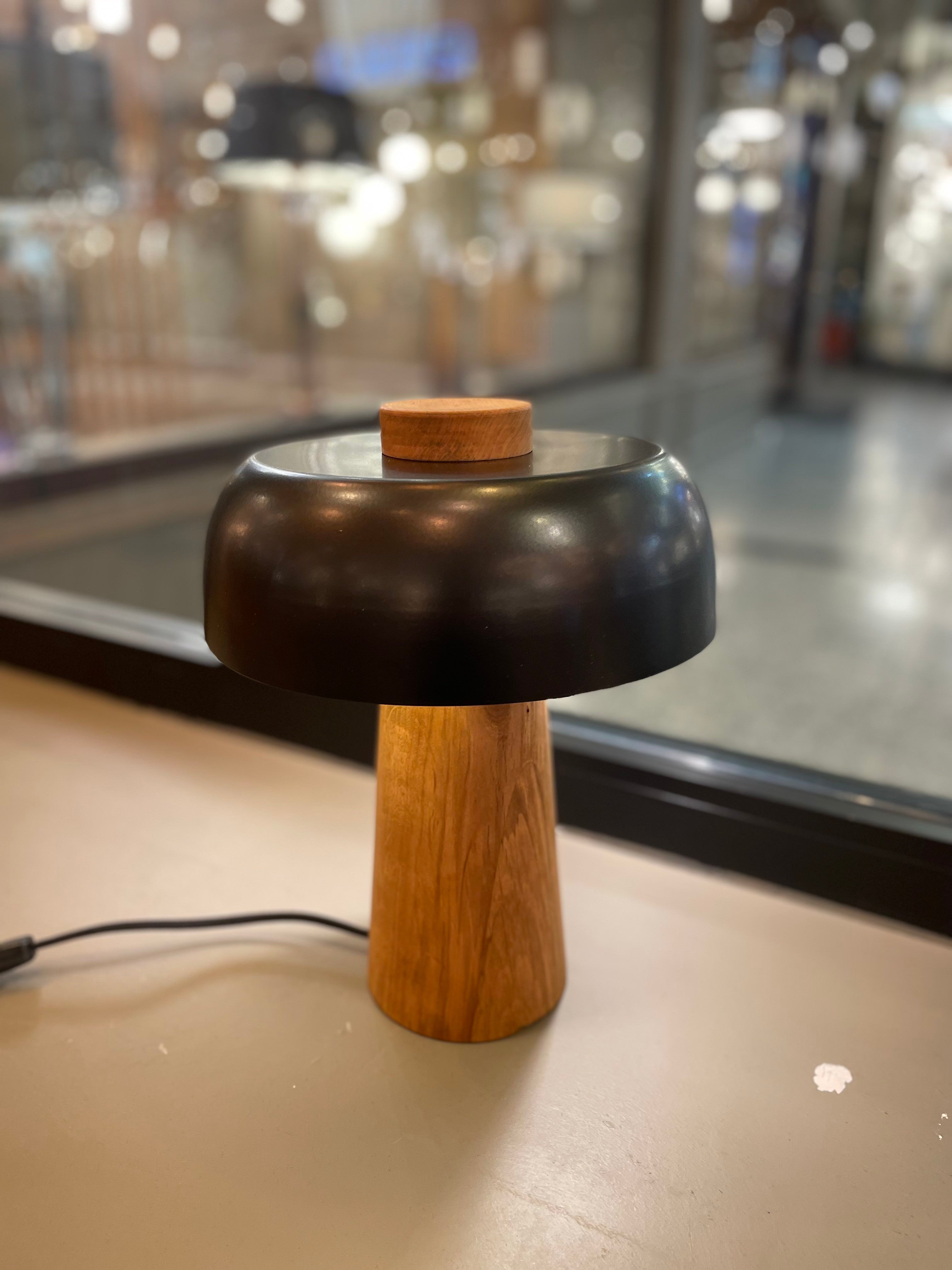 Ahşap Mantar Masa Lambası - Mat Beyaz