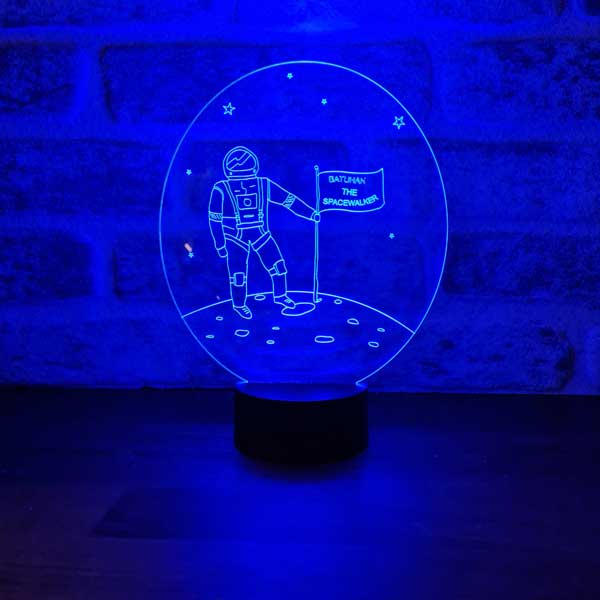 Lámpara de noche de astronauta