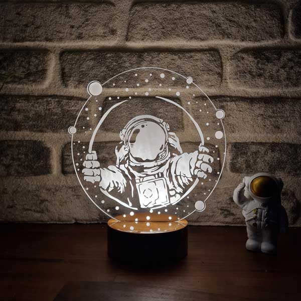 Astronot Penceresi Figürlü Dekoratif Hediye Led Masa Lambası