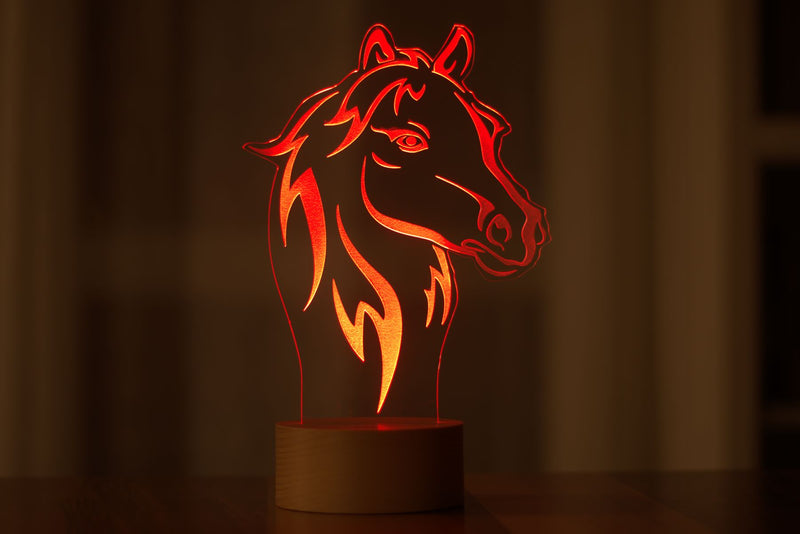 الحصان تمثال نصفي بقيادة مصباح الطاولة
