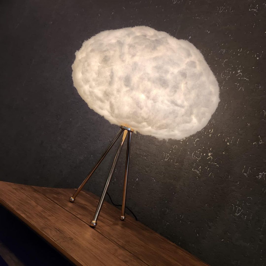 Cloud table lamp