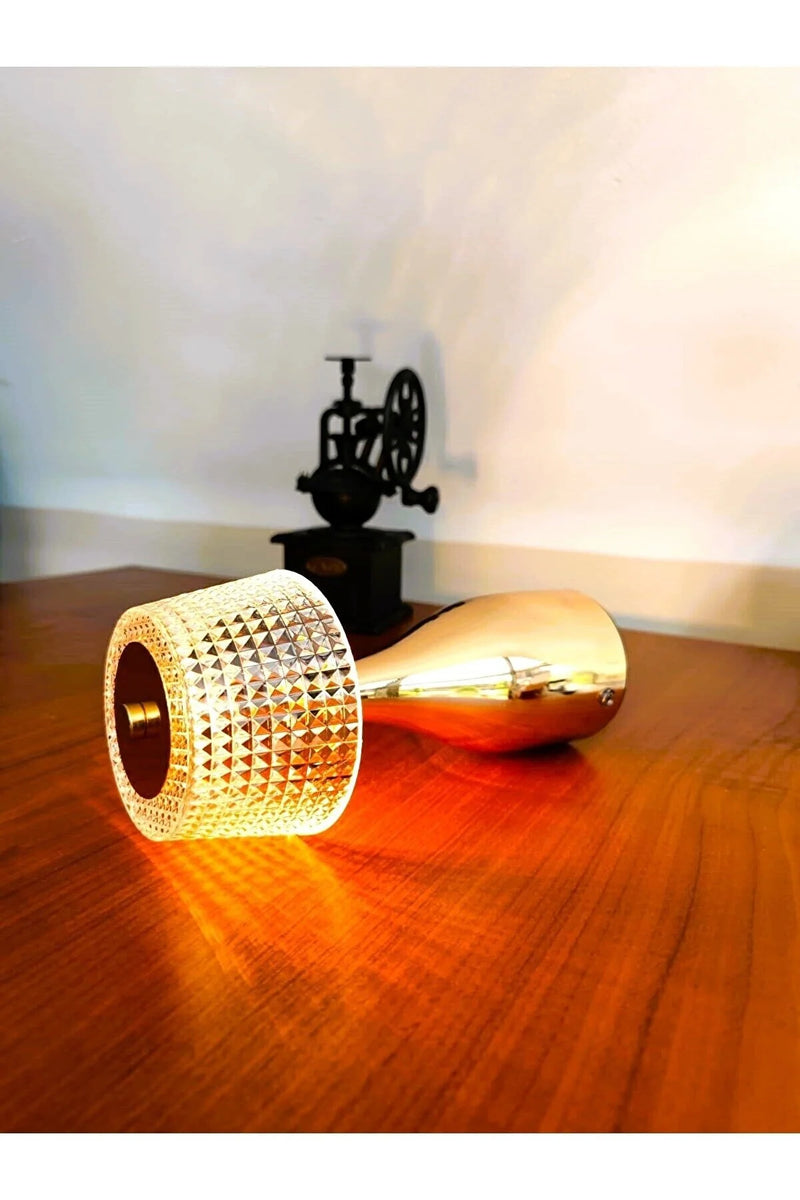 Kristal Abajur Gold Taban Masa Lambası Dokunmatik 3 Işık Rengi Dim Edilebilir