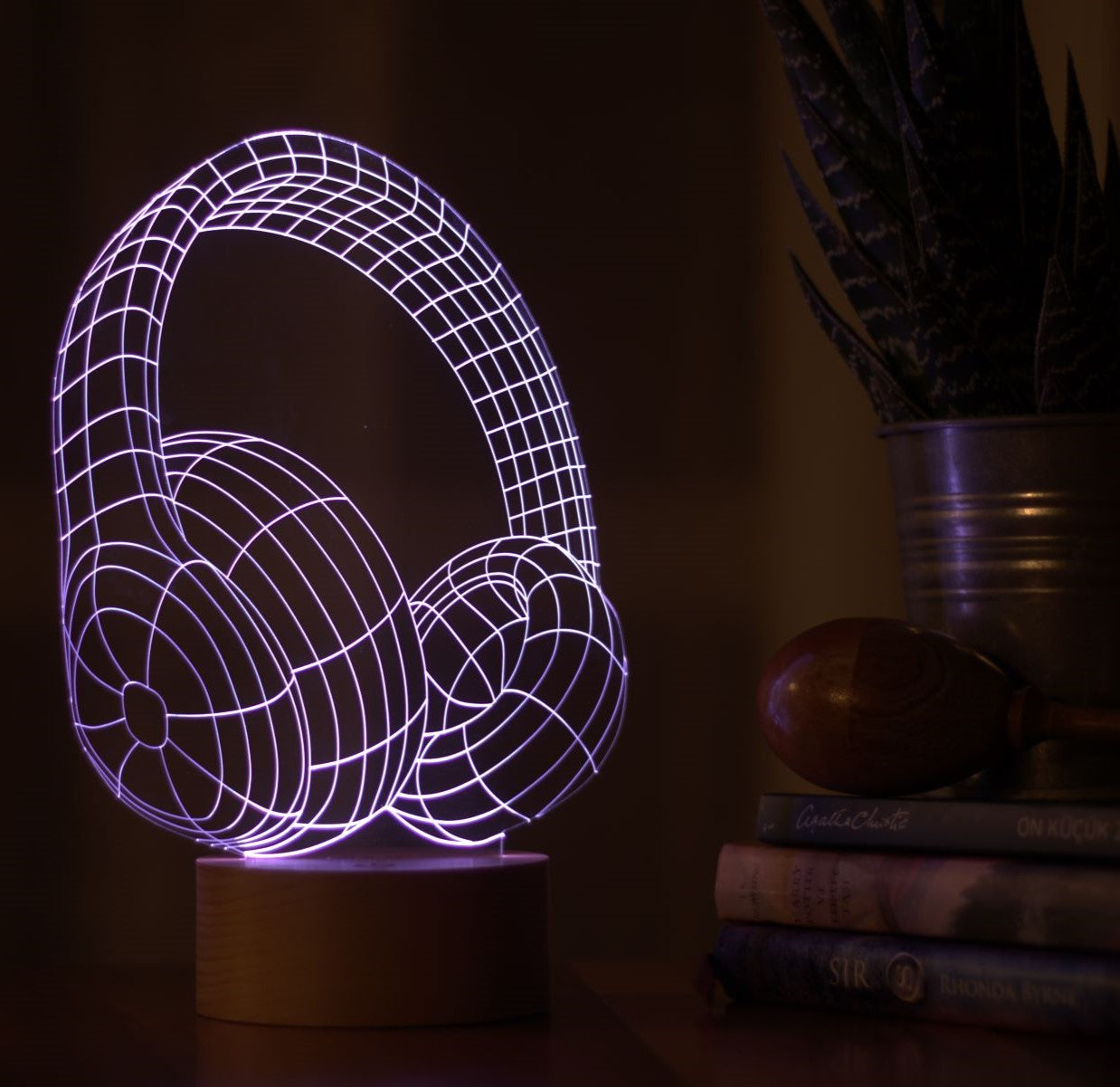 3-D Headphone LED Lamp