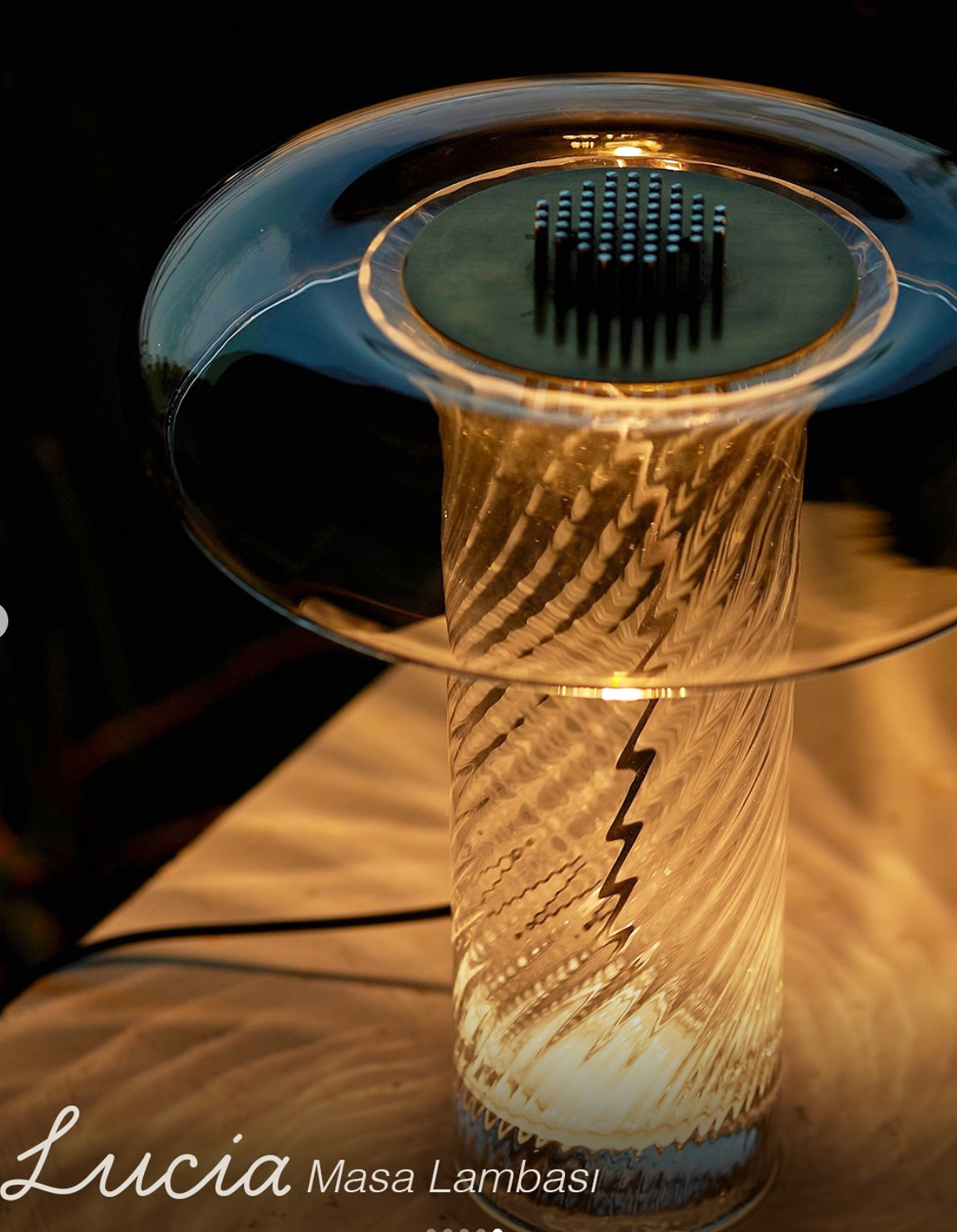 Lucia Cam Masa Lambası