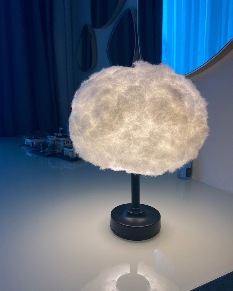 Lámpara recargable de mesa en la nube