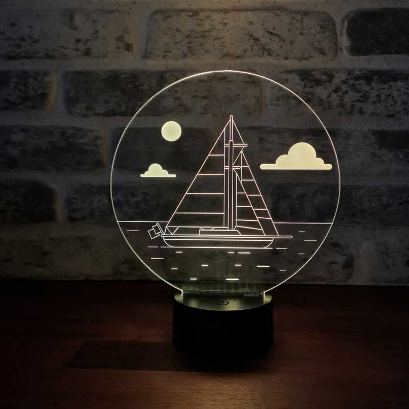 Lámpara de mesa led en la nube del velero