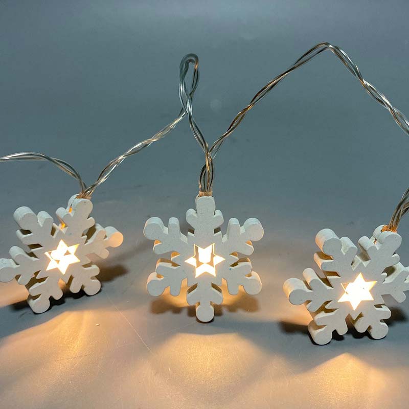 Wooden snowflake light chain