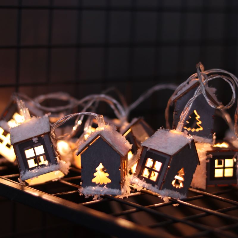 Christmas lights in the form of home