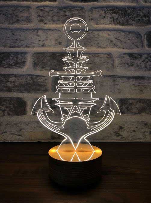 سفينة مرساة بقيادة مصباح الطاولة