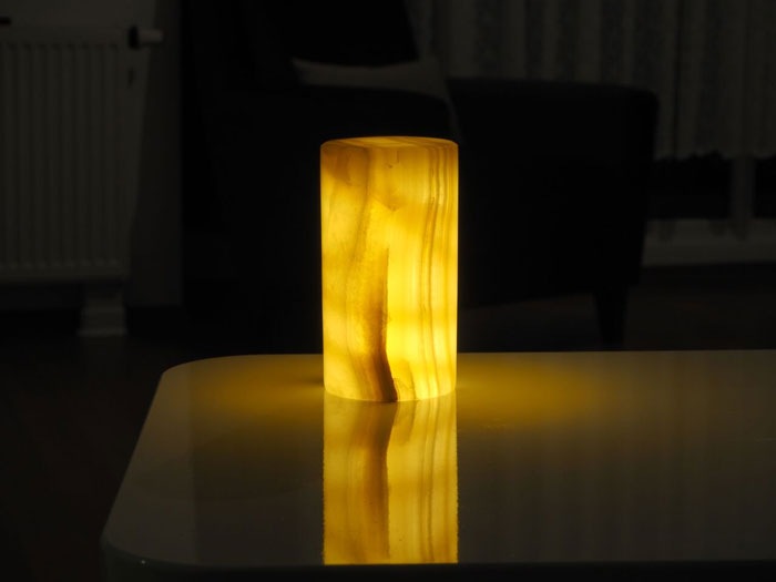 Vertical cylinder led lamp