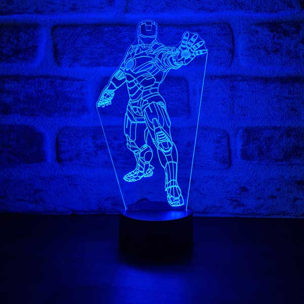 Hombre de hierro de pie Luz nocturna LED
