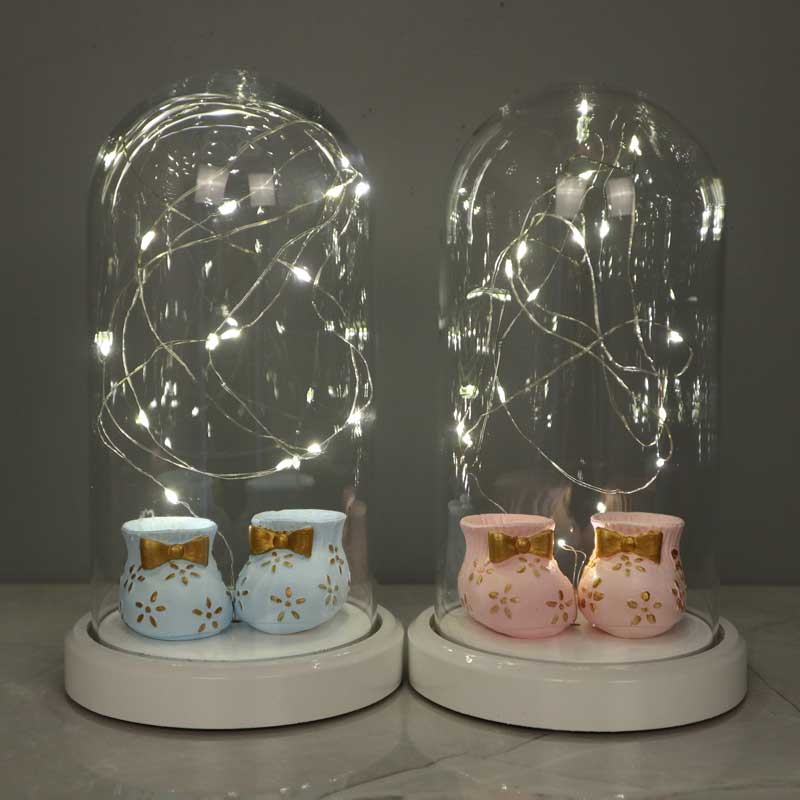 Beleuchtete Glasfanus rosa Babyschuhe Figurierte Lampe