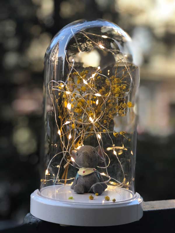 Illuminated Glass Fanus Bag Elephant Figured Table Lamp