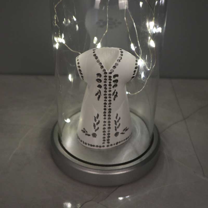 Lámpara de figura de túnica de plata Fanus de vidrio iluminado