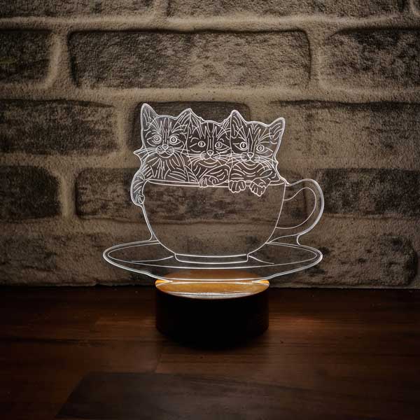 Kupadaki Kediler Figürlü Dekoratif Hediye Led Masa Lambası | BYLAMP