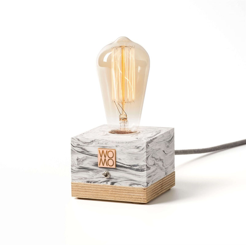 Lámpara de mesa de hormigón texturizado de mármol
