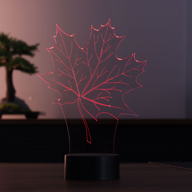 3-D chinar leaf gift table lamp